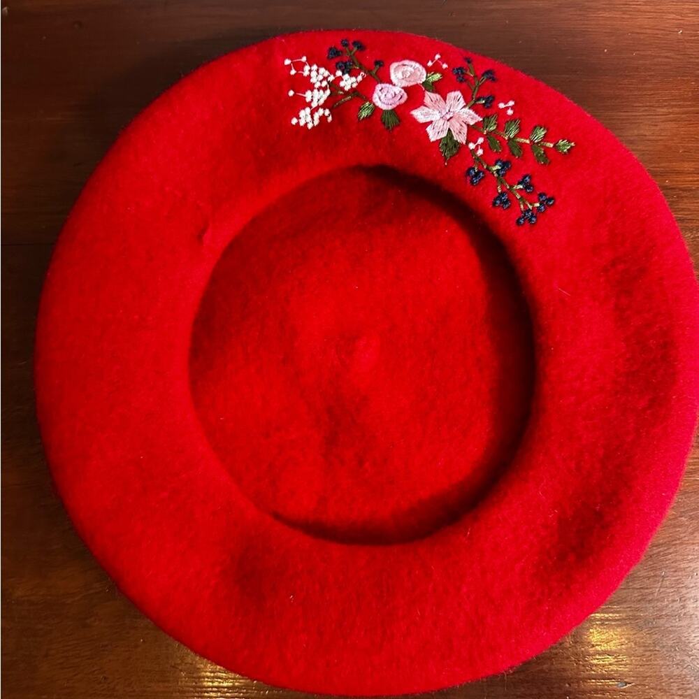 Red Beret Floral Embroidered Wool Hat French Accessory Trendy Retro